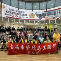 慈濟淨心溫馨浴佛節 關懷臺南榮家住民長輩同霑法喜