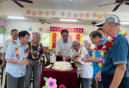 屏東榮家5月份慶生會 歡欣102歲榮民紀壽呷百二