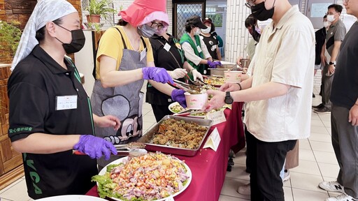 初心不變、關懷不斷 愛心義廚百場回到起點華光中心感謝暖心陪伴