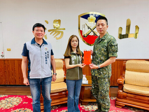 南市軍人服務站王健源顧問端節敬軍 慰問國軍官兵