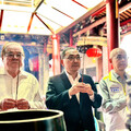 新北市長侯友宜三重為神農大帝暖壽 盼三峽車禍案亡者安息、傷者早日康復