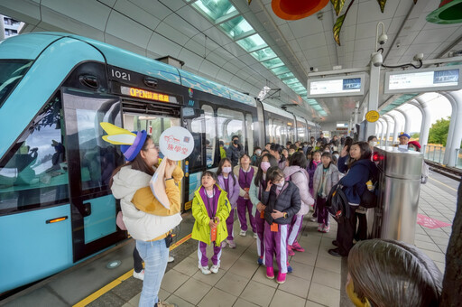導覽熱潮席捲淡水「OPEN淡海輕軌機廠」新北捷運宣布加開暑期場次!