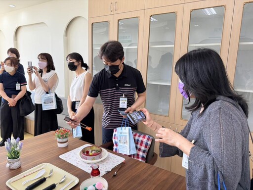 韓國J-MEDI醫療團參訪高榮南院 感受臺灣醫療專業與暖心照護