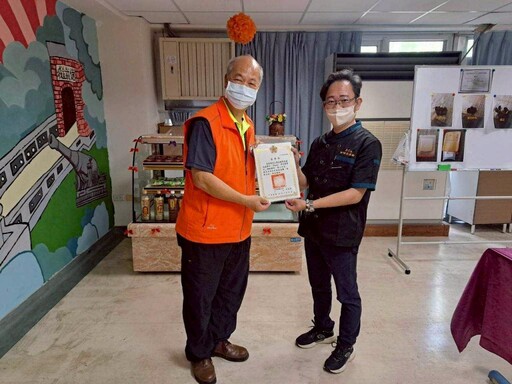 佳里榮家黑琵樂學坊開課 住民長輩歡喜學習