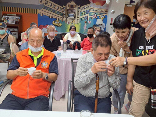 佳里榮家黑琵樂學坊開課 住民長輩歡喜學習