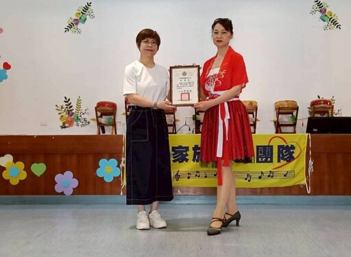 白河榮家感謝開心家族傳愛 用音樂關懷長輩歡笑不斷