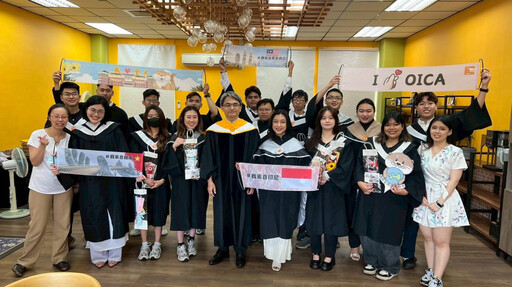 金門大學獻祝福113學年度45位外籍畢生 鵬程萬里