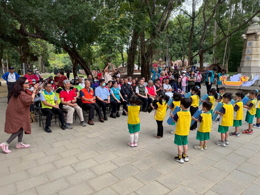 嘉義榮服處×嘉郵合辦老幼同歡划龍舟 老幼同樂慶端午