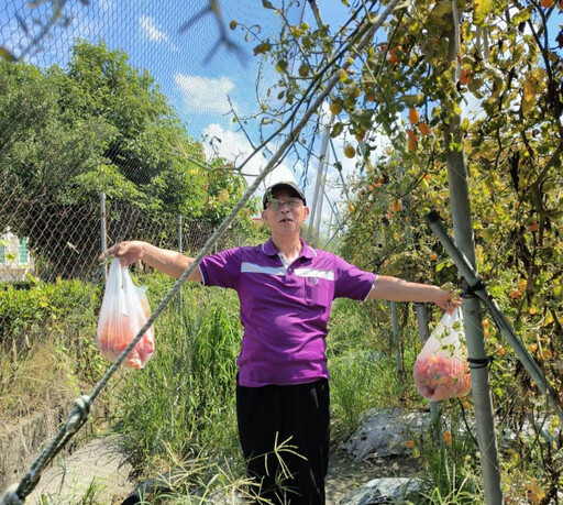 臺南榮家樂活採果行-盛情暖我心!住民長輩樂開懷