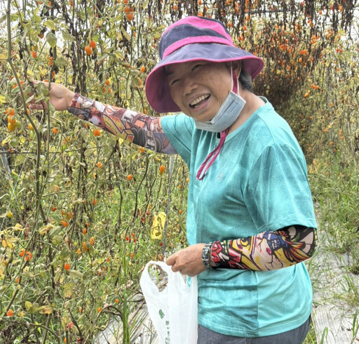 臺南榮家樂活採果行-盛情暖我心!住民長輩樂開懷