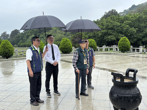 95歲古寧頭戰役老兵彭生喜返金祭拜殉國英靈 金門榮服處陪同圓滿追思