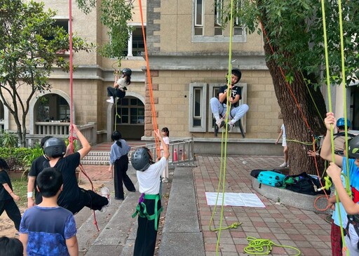 金大深入校園 結合服務學習以大帶小推反毒教育向下扎根