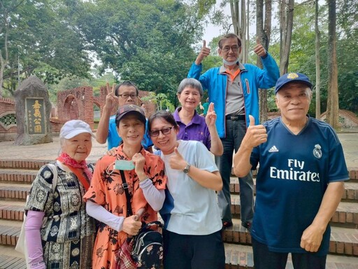 白河榮家慶端午 住民嘉義公園划龍舟