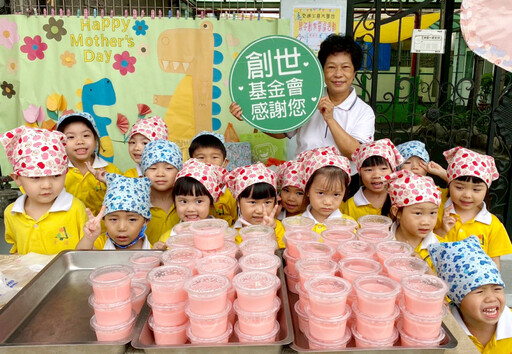 善心從小做起 幼兒義賣布丁送愛創世15年