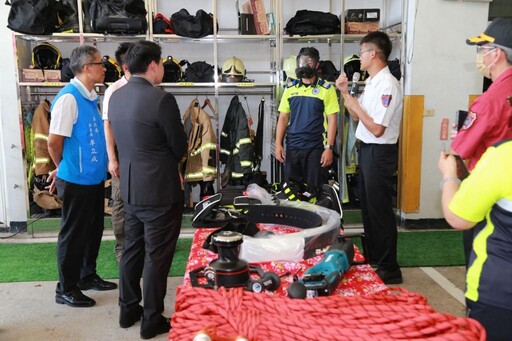 大全彩藝X誠萱社福基金會 連續8年捐贈竹縣消防救災器材