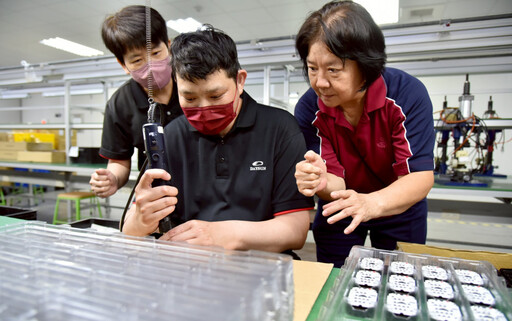 勞動部助重度聽障技術員穩定就業 這2計畫當後盾