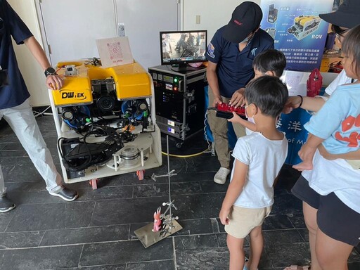 屏東海生館世界海洋日-魚樂無窮登場 首推操作水下ROV 體驗沉浸奇幻藍海
