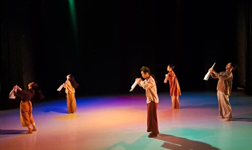 稻草人現代舞團《在路上》：用舞蹈回應夢想與死亡生命提問