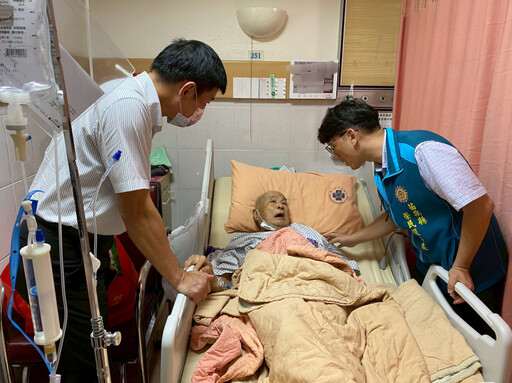 苗栗榮服處愛心不中斷 貼心護送百歲榮民急診