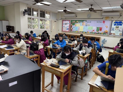 竹縣114年國中教育會考成績亮眼 楊文科縣長期勉學生築夢踏實！