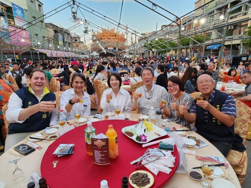 屏東黑鮪魚季美食宴百桌秒殺搶手 重現紅寶石歌廳秀盛況