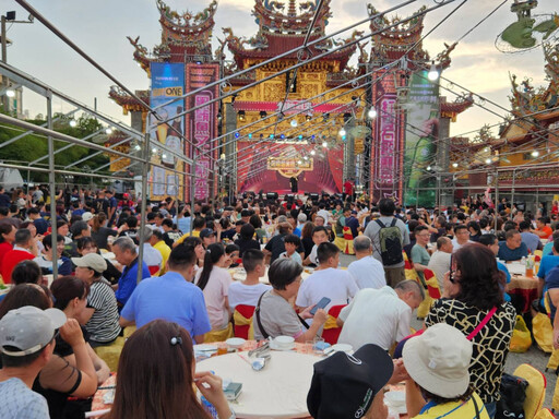 屏東黑鮪魚季美食宴百桌秒殺搶手 重現紅寶石歌廳秀盛況