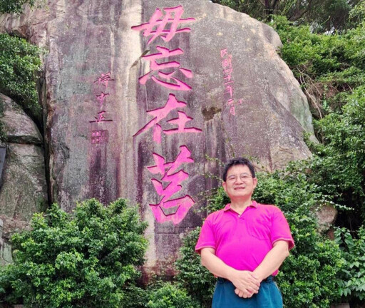 劉燈鐘至金門海印寺參拜 祝禱臺海兩岸和平
