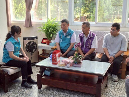 嘉義榮服處志工服務獲肯定 嘉縣社會局致贈感謝狀