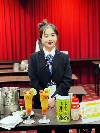 亞洲美學美饌職能創意大賞 龍華觀休系學子奪2金15銀18銅