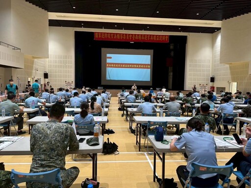 臺南榮服處結合勞動部南分署辦屆退官兵說明 提供多元就業機會
