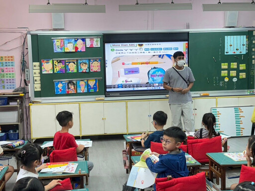 5.5億打造智慧教室 臺南全面升級學習空間 逾13萬學生受惠