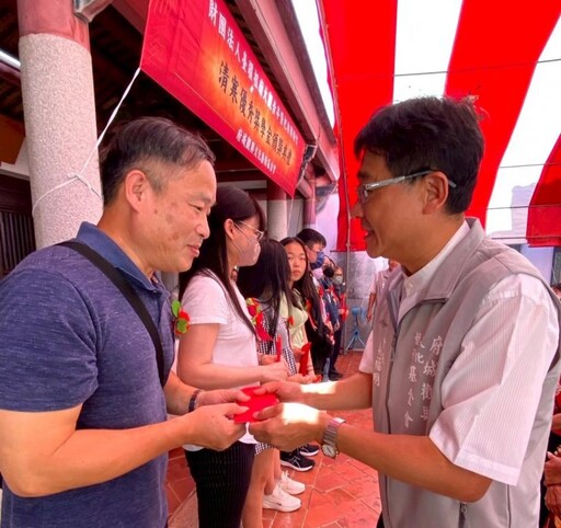 大觀音亭興濟宮頒發清寒優秀學子獎助學金 33學子受惠