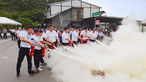 新北市電動公車消防演練登場 落實「安全第一」守護乘客安心