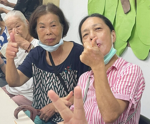 白河榮家樂智樂齡學堂開課 住民長輩樂鼓展笑容