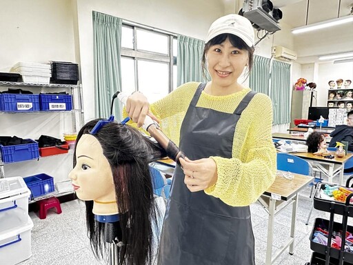 從家庭主婦到美髮職人 桃竹苗分署產訓合作助新住民勇敢面對職涯挑戰