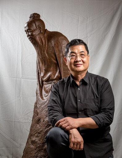 木雕大師陳啓村技高卓越,藝由心生,作品形神兼備,獨創新藝