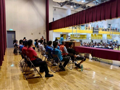 全國大專校院教職員羽球錦標賽齊聚金大競技