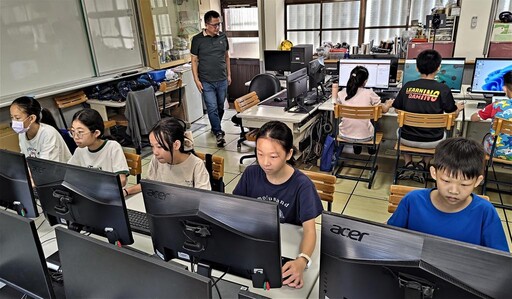 新北FUN暑假任務啟動 親師生共學打造快樂安心的數位暑假！