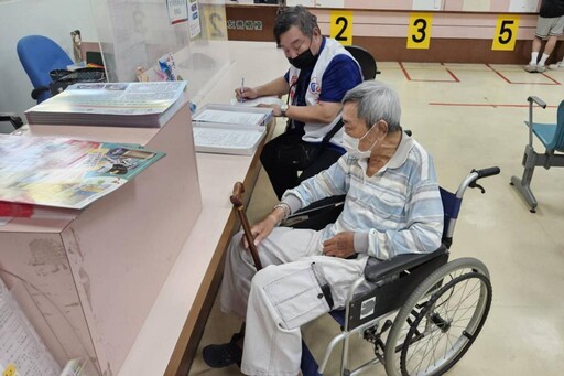 有你們真好！老榮民在屏東榮總松柏園找到心靈依靠