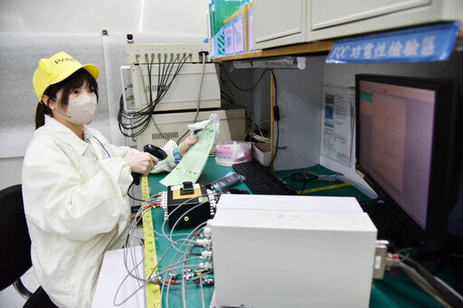 7年級文科女靠職訓華麗轉身!躍升半導體工程師