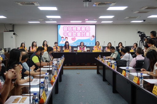 第13年持續送暖台南市議員曾培雅中餐助童計畫再啟動感謝志工與社會各界攜手相挺