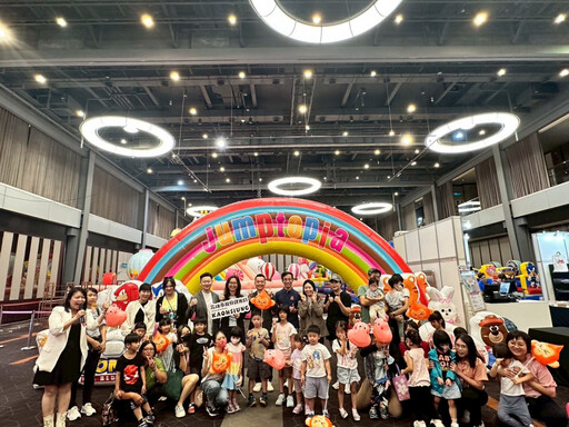 新光三越高雄左營店打造夏日盛事,音速小子Sonic領軍《Jumptopia》嗨翻天