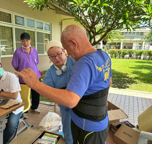 北榮身障重建中心至屏東榮家輔具巡迴服務 守護長輩安全健康