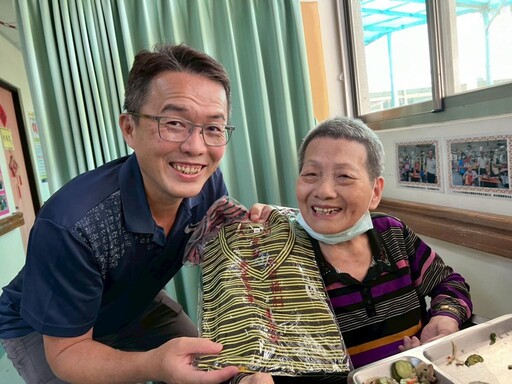 屏東榮家感謝慶福基金會捐贈涼感衣 長輩清涼迎盛夏