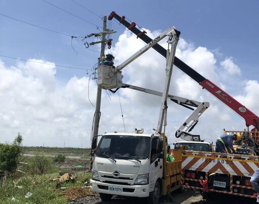 搶修一步一腳印點亮臺南燈火 台電拼最後4.7千戶復電