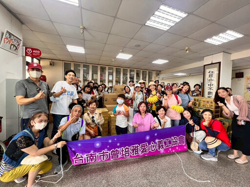 颱風致蓮心園困境 曾培雅愛心協會捐物資伸援手
