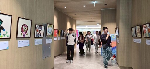 竹縣「精神文藝畫展」竹北遠百開展 衛教互動打卡可獲得小禮品
