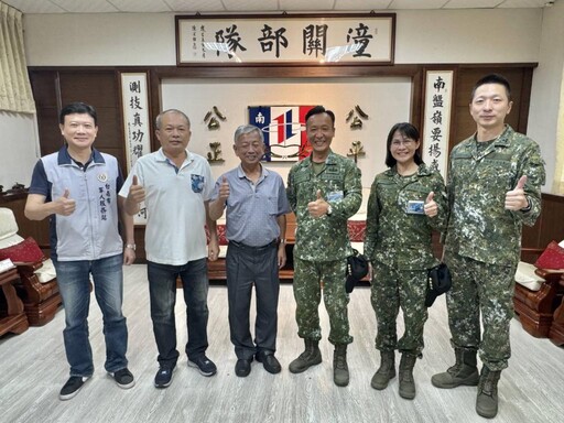里港文富食品敬軍團慰勞國軍 感謝官兵守護家園