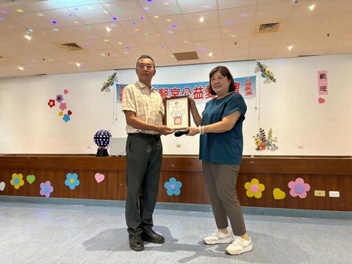 白河榮家慶祝父親節 寶賢宮公益愛心會聯合演出關懷長輩