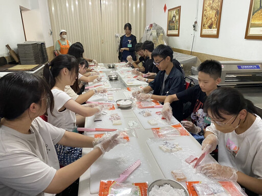 青年深化體驗地方歷史脈動 見學新港文化基地